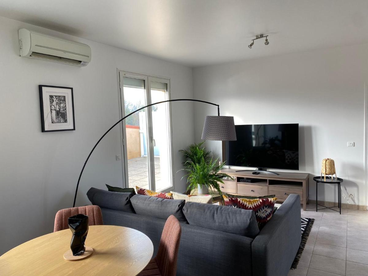 Appartement 2 Pieces De 44M² En Centre Ville Magny-les-Hameaux Exteriör bild